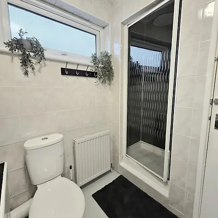 Inspire Home Stylish Stay E Cardiff Exterior photo